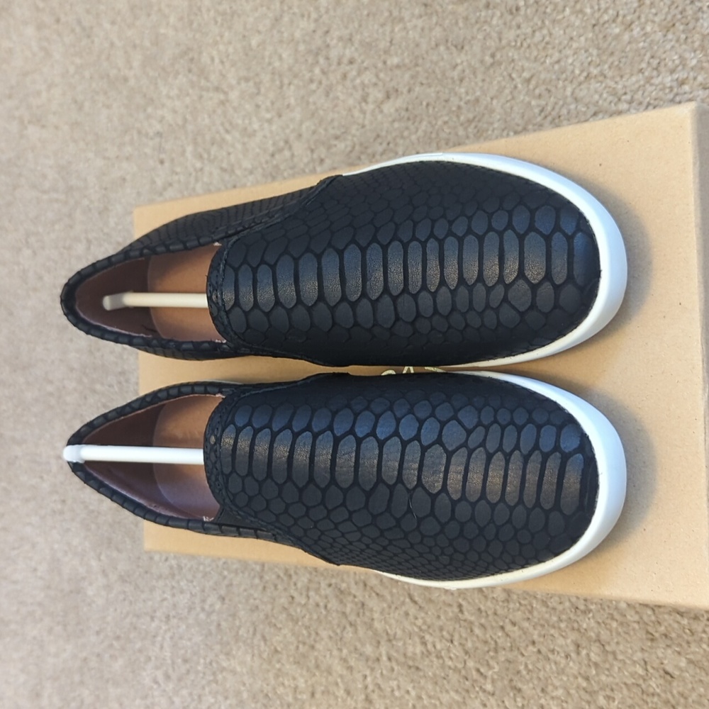 Joie black snakeskin kidmore sneakers Sz 5.5-6